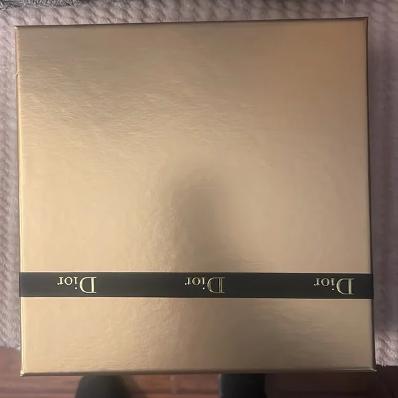 Dior gift box and ribbon - Picture 4 of 6